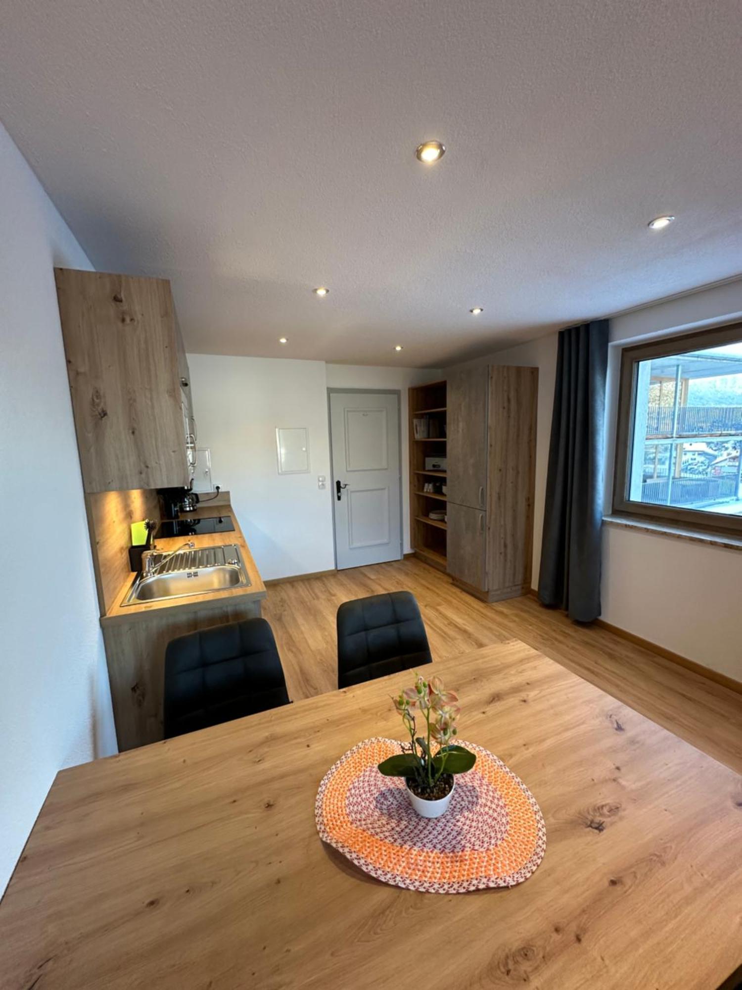 Appartements Dobler - S'Zischgn Arzl im Pitztal Exterior foto